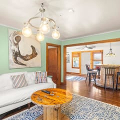 Pet-Friendly 2BR Near Downtown Nashville