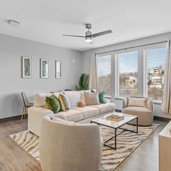 Upscale 2BR Retreat Near Broadway, Centennial Park