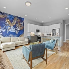 Spacious 4BR Retreat Near Broadway & Downtown