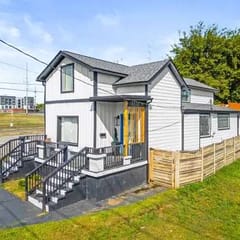 Elevated Nashville 4BR | Skyline Deck | 30+ Days