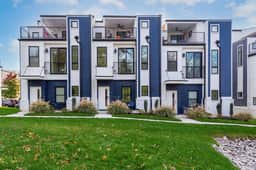 East Nashville Social House | Sleeps 10 + Deck - Image 2