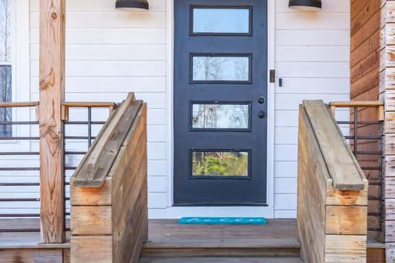 Nashville Group Getaway | Sleeps 10 + 2 Balconies - Image 1