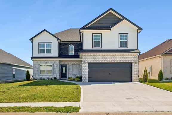 Clarksville Pond House Near Fort Campbell - Image 1