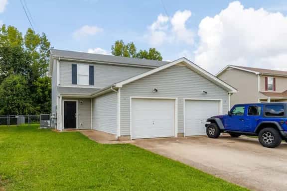 Fort Campbell Retreat, Garage and Sleeps 4 - Image 1