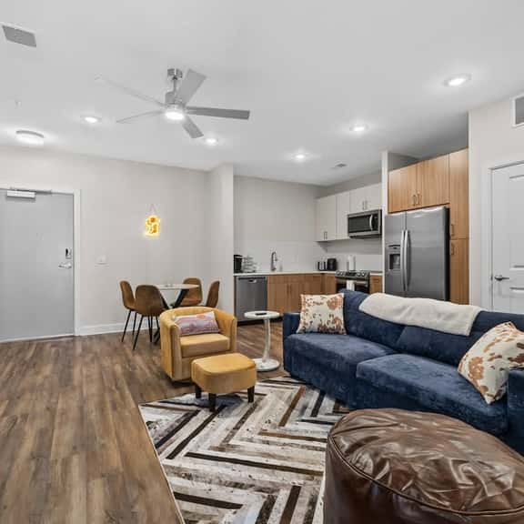 Rustic 1BR Walk to Gulch & Broadway - Image 1