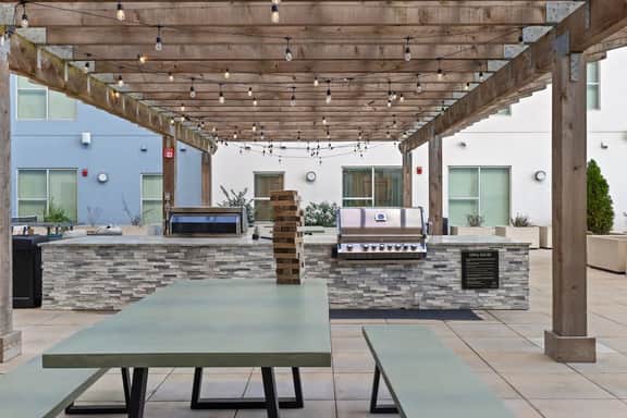 2 King Suites Walk to Broadway & Gulch