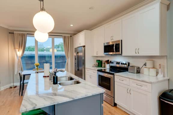 1301 Baptist townhouse - Image 5