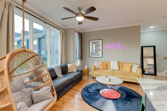 1301 Baptist townhouse - Image 1